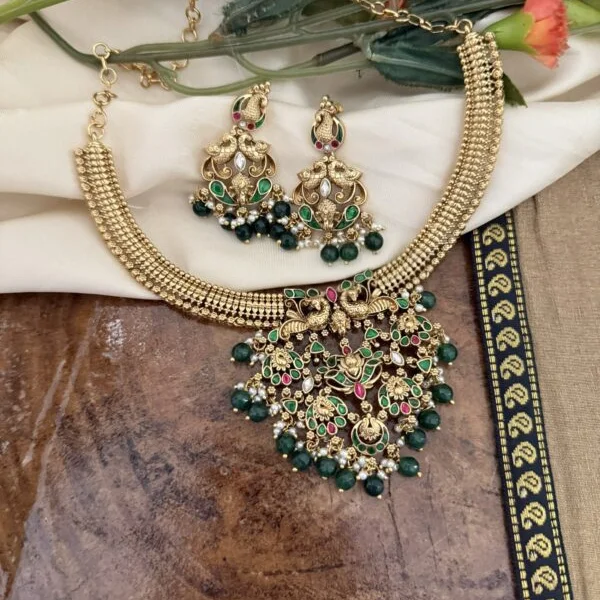 Navilu green drops pendant necklace set
